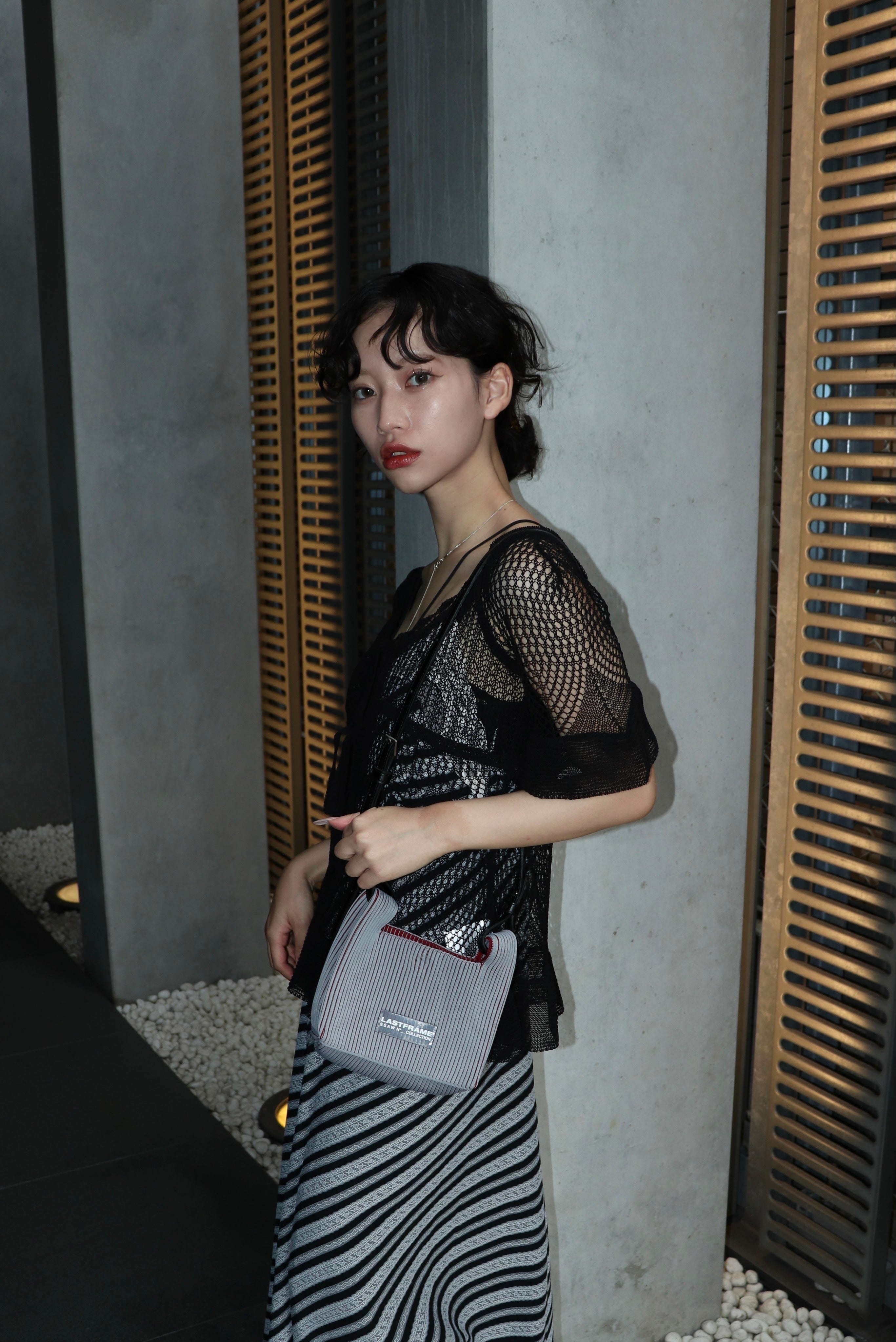 LASTFRAME(ラストフレーム)のWRAP BAG MINI STRAP GRAY BURGUNDYの通販