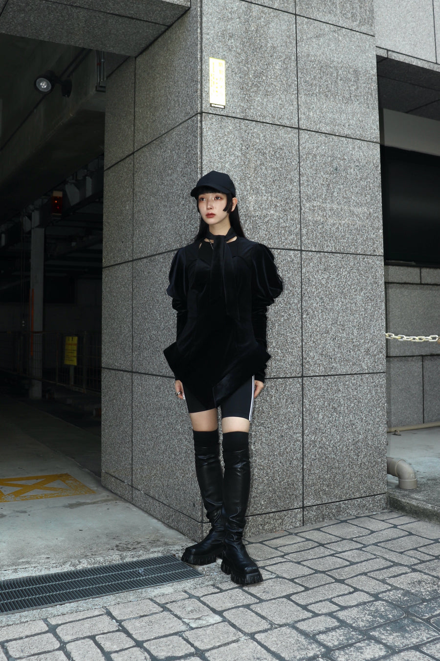 SHIORI MIKATA  bowtie velvet top