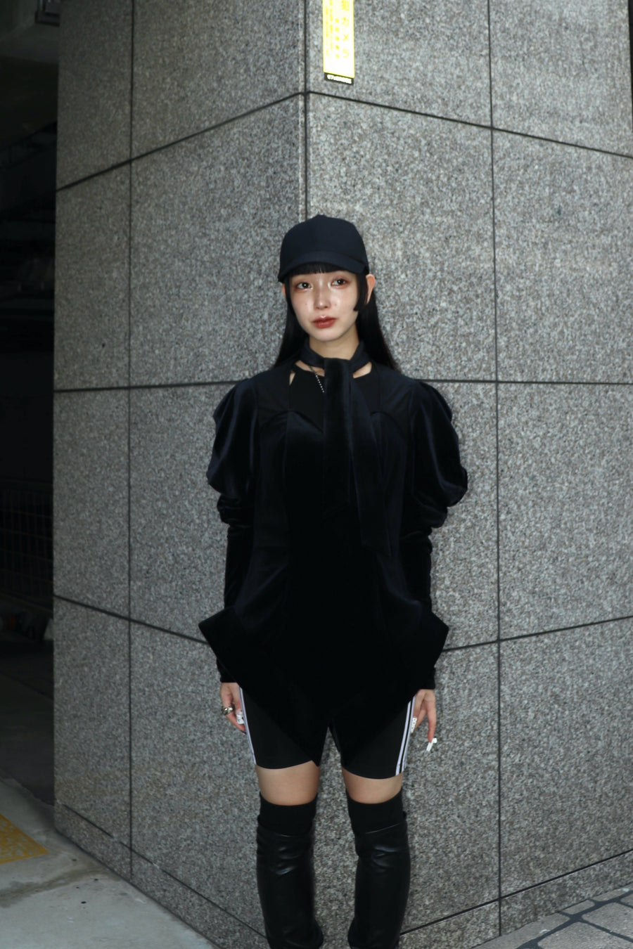 SHIORI MIKATA  bowtie velvet top