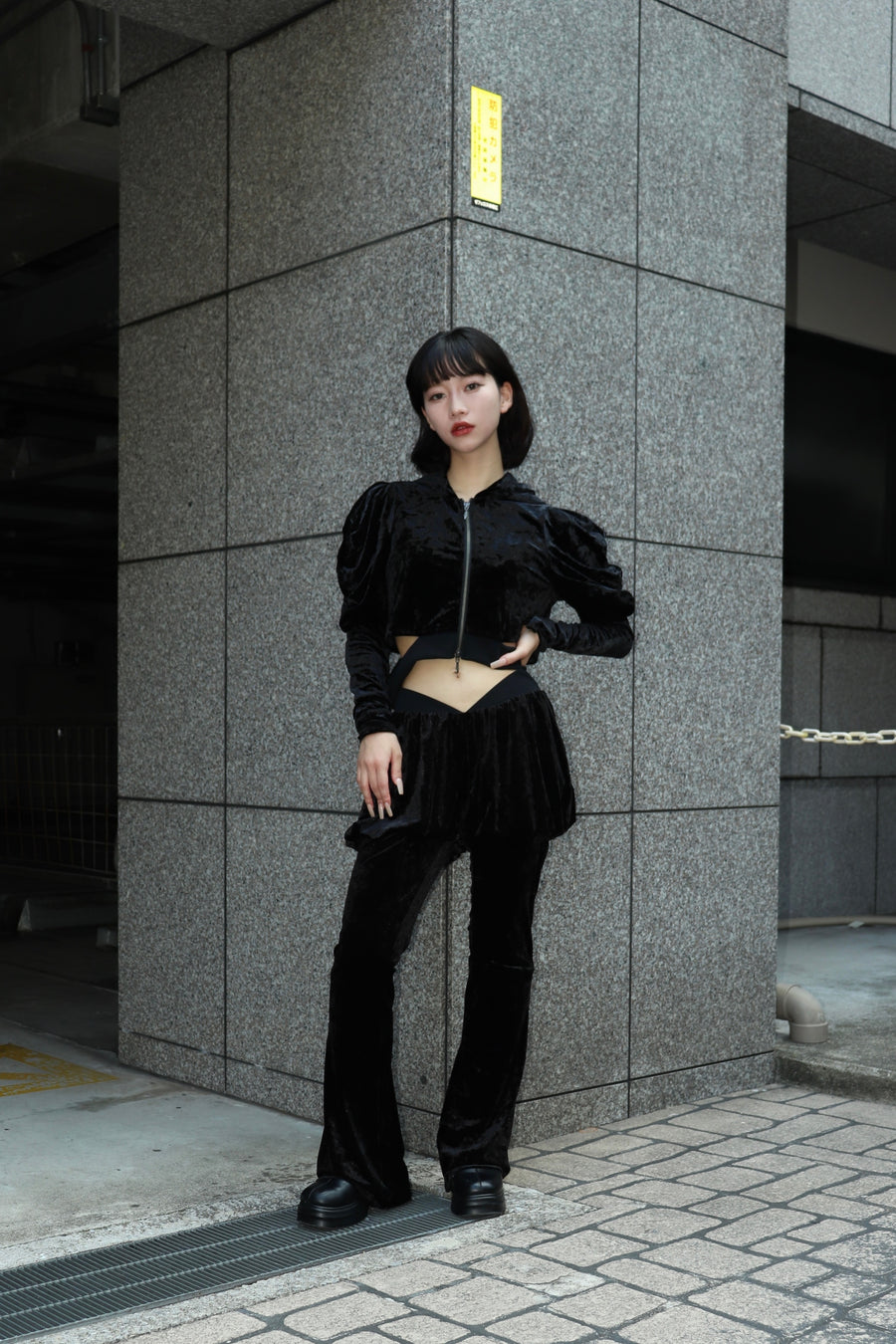 SHIORI MIKATA  velour balloon pants