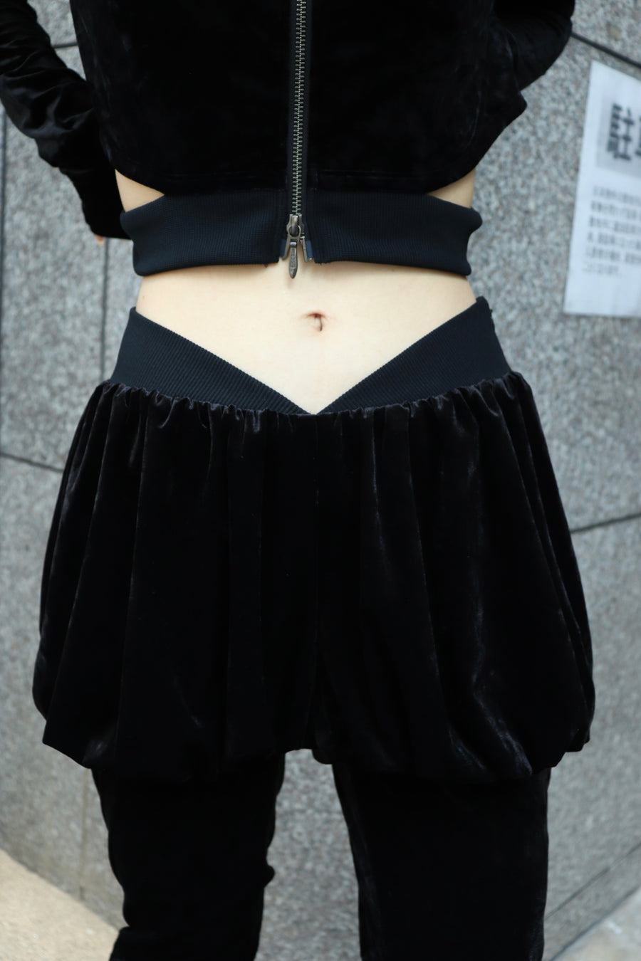 SHIORI MIKATA  velour balloon pants