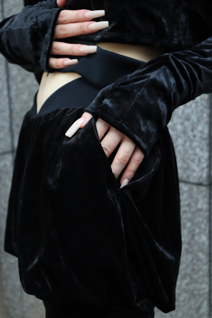 SHIORI MIKATA  velour balloon pants