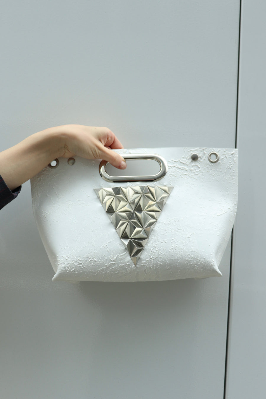 KAGARI YUSUKE  白壁 クラッチショルダー (スタッズ)