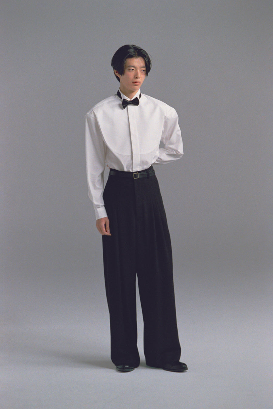 SOSHIOTSUKI  WOOL SERGE HI-WAIST TROUSERS(BLACK)