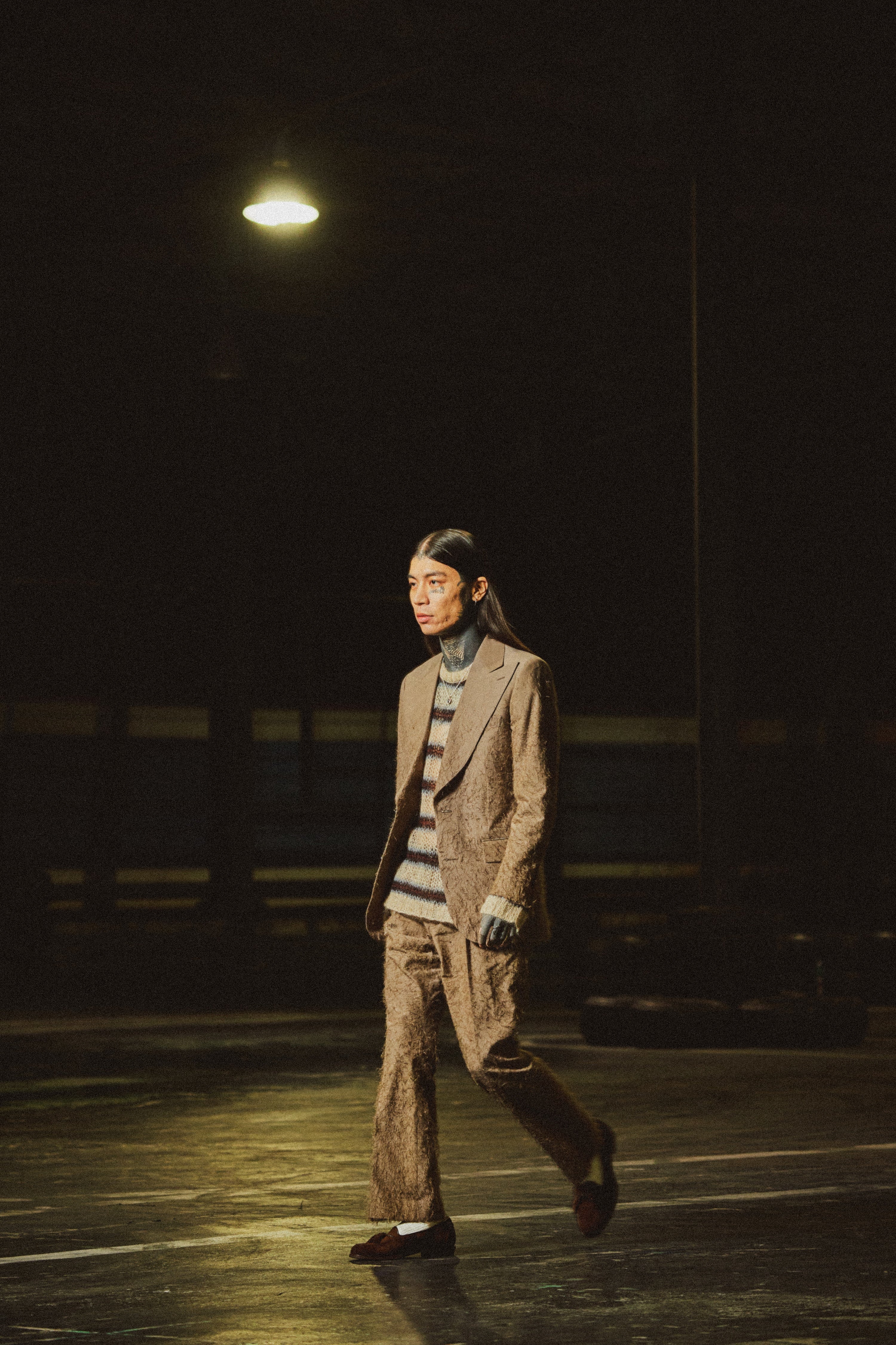 24awlook-014-1_443e7aea-c959-