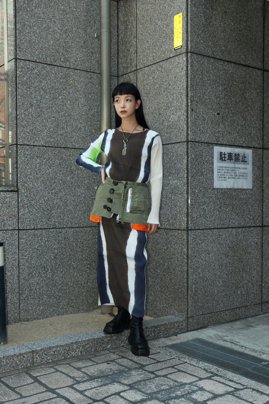 BELPER  SHORT APRON(KHAKI)