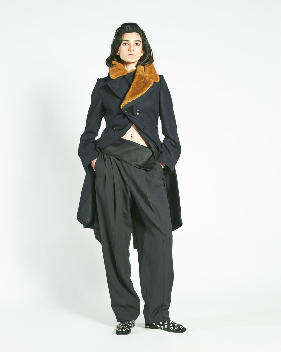 TOGA(トーガ)のTWILL HIGH WAIST TROUSERS NAVYの通販｜PALETTE art