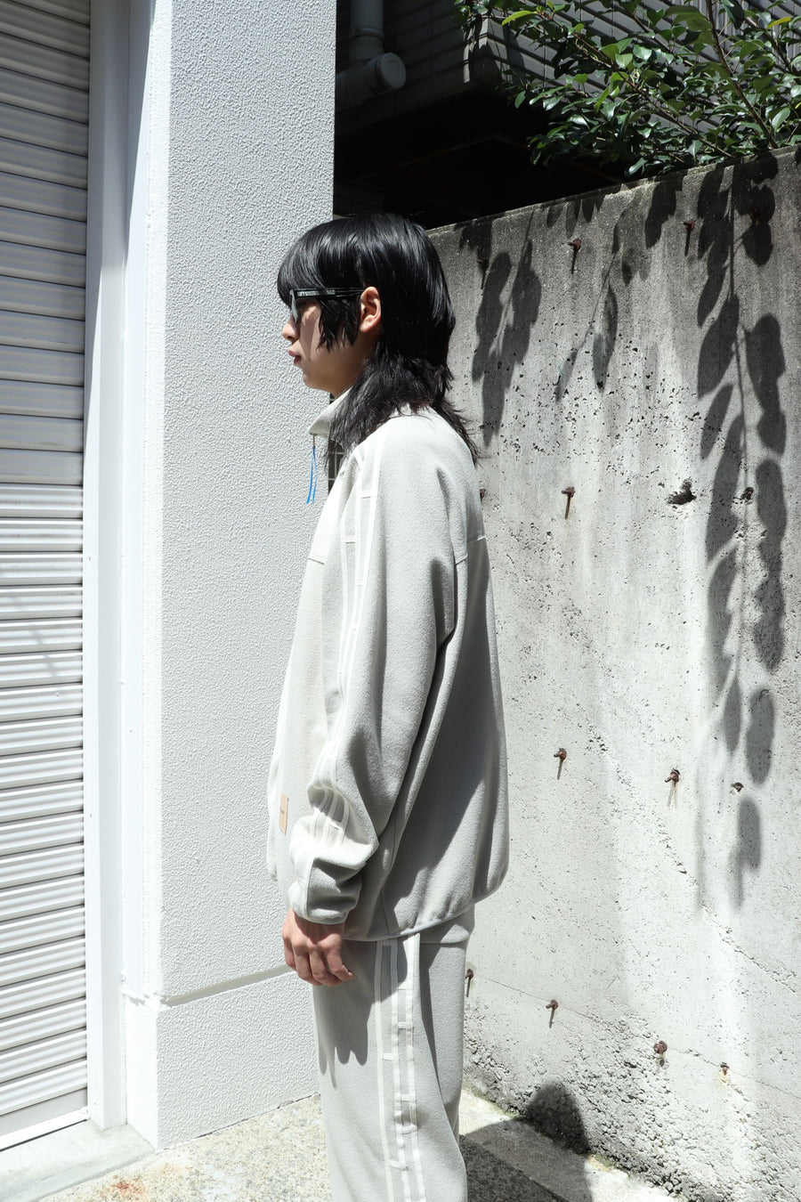 beta post  amida line track jacket