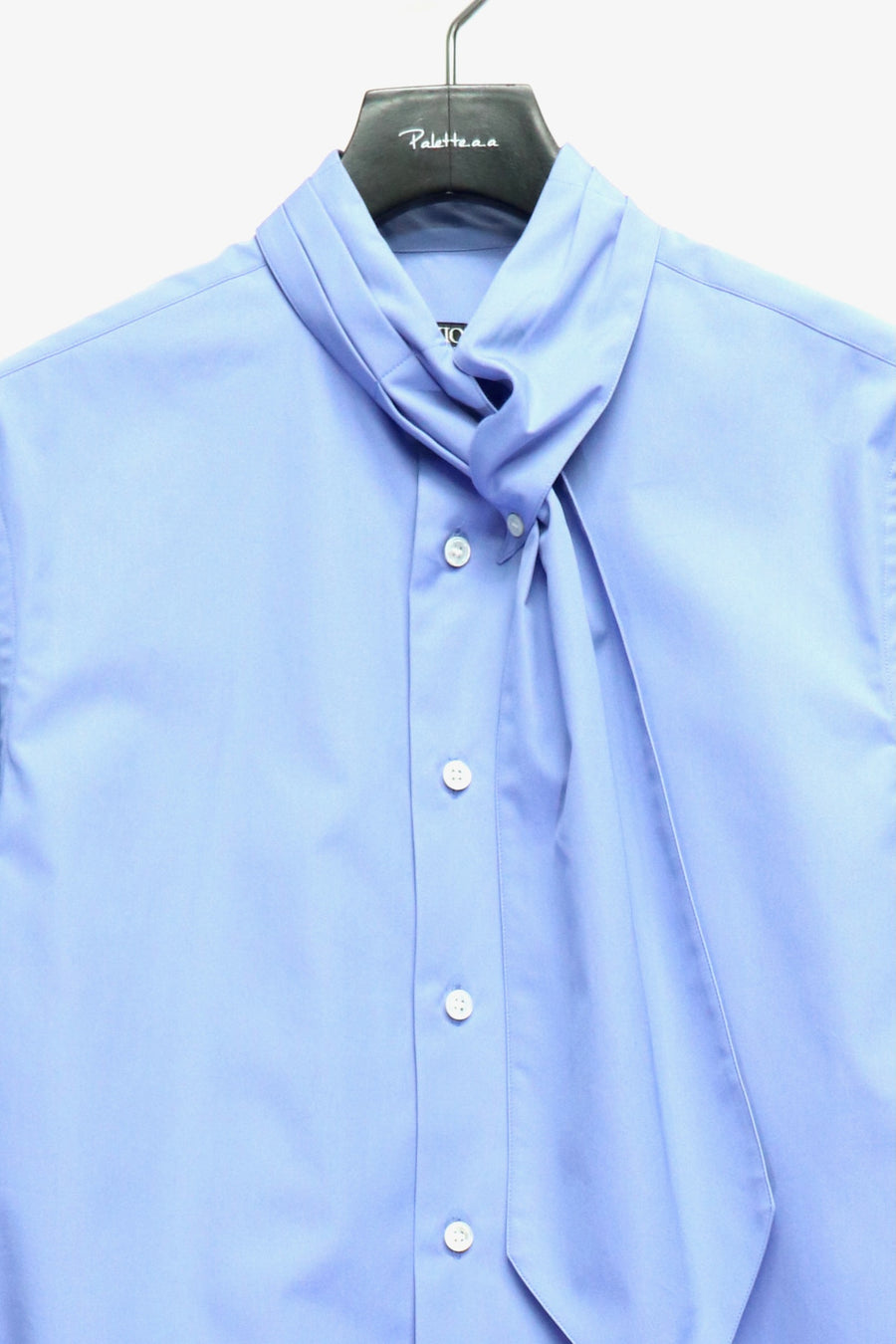 SOSHIOTSUKI(ソウシオオツキ)のASCOT TIE COLLAR SHIRT SAXEの通販