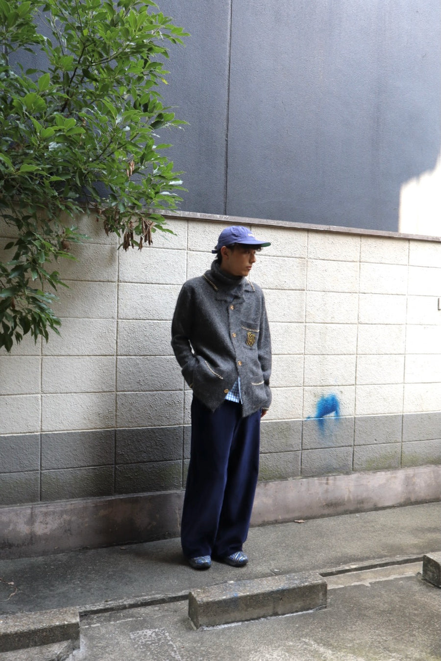 BED j.w. FORD  C-open collar