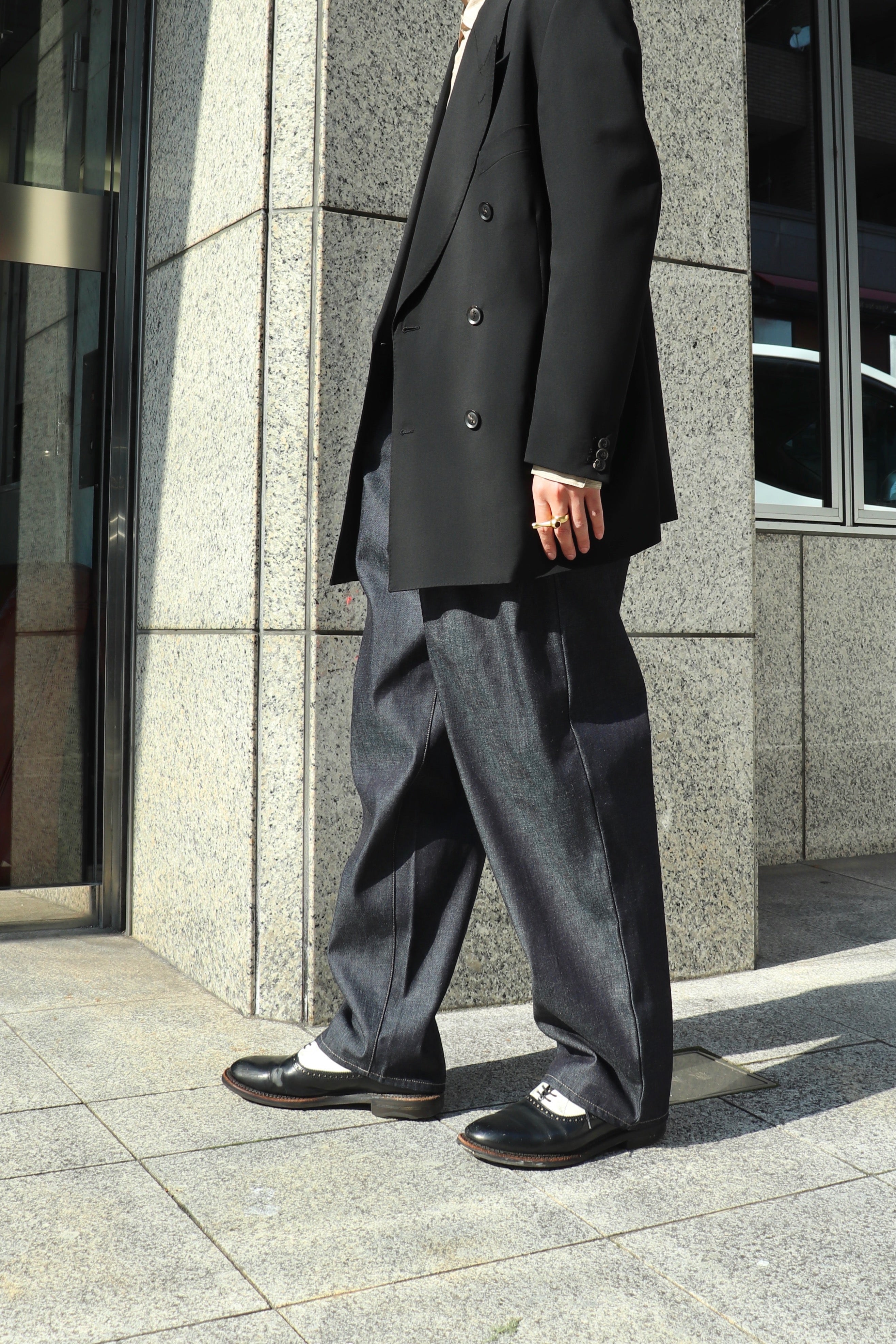 SOSHIOTSUKI(ソウシオオツキ)のDRAPE POCKET RIGID DENIM PANTS INDIGO
