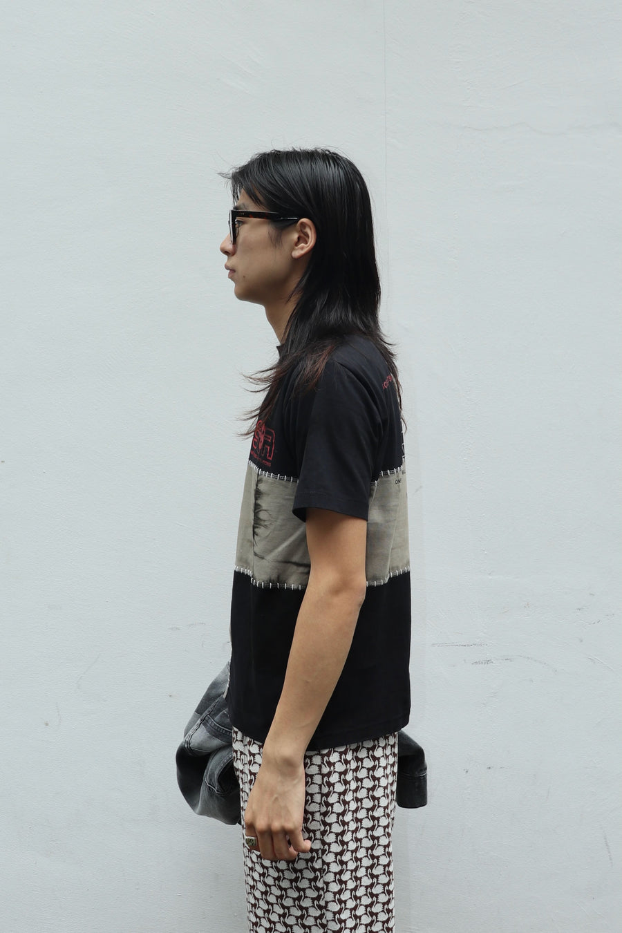 SPACE AVAILABLE  UP-CYCLED PLANT DYED TEE(GRAY)