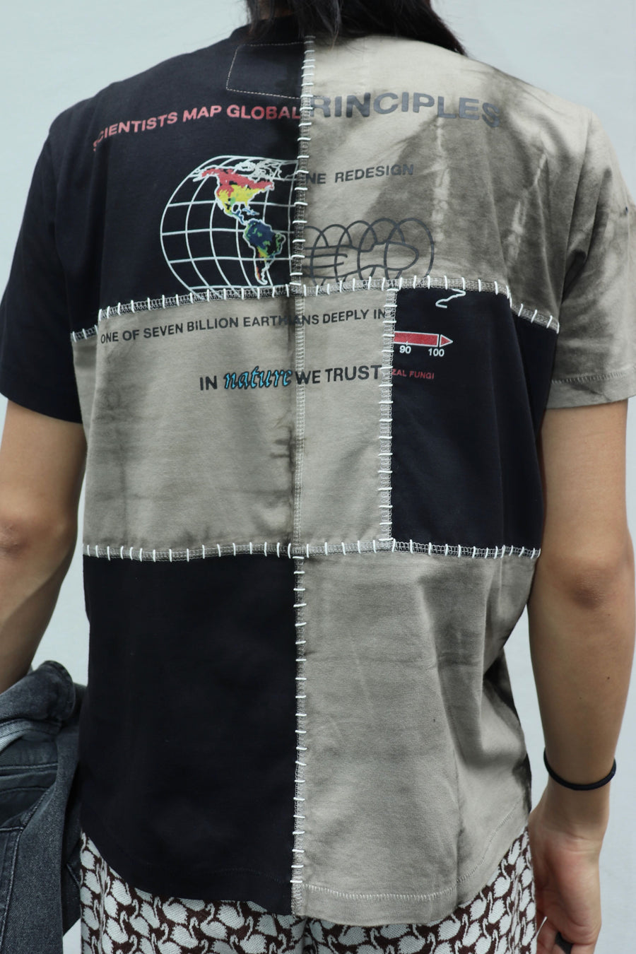 SPACE AVAILABLE  UP-CYCLED PLANT DYED TEE(GRAY)