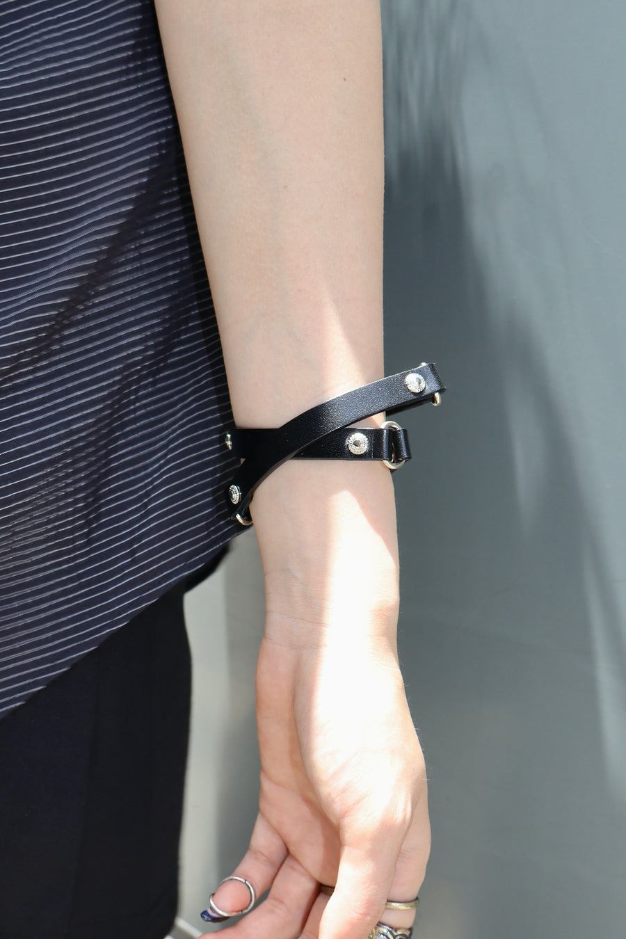 【TOGA ARCHIVES】DOUBLE LEATHER BANGLE