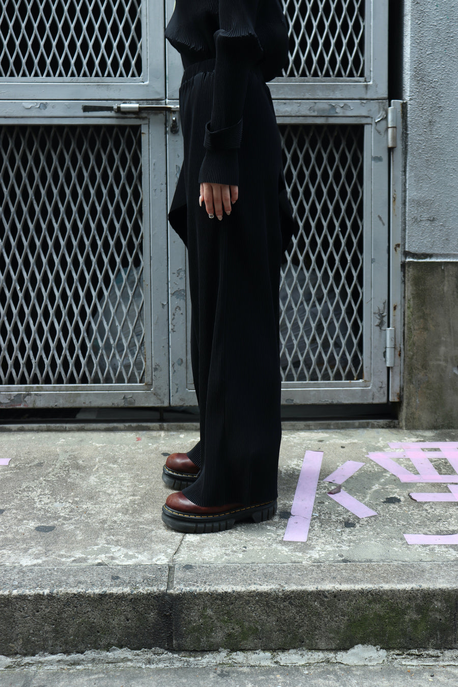 kotohayokozawa  PLEATD PANTS(BLACK)