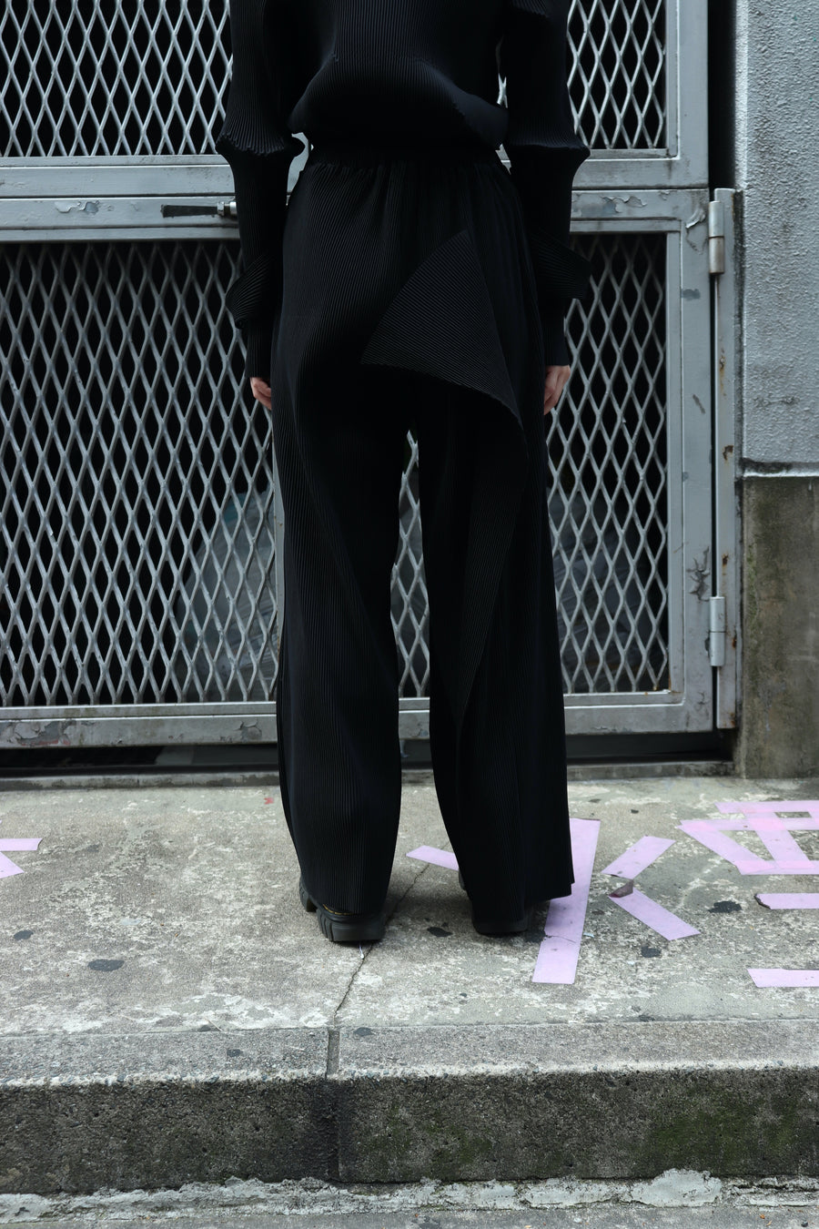 kotohayokozawa  PLEATD PANTS(BLACK)