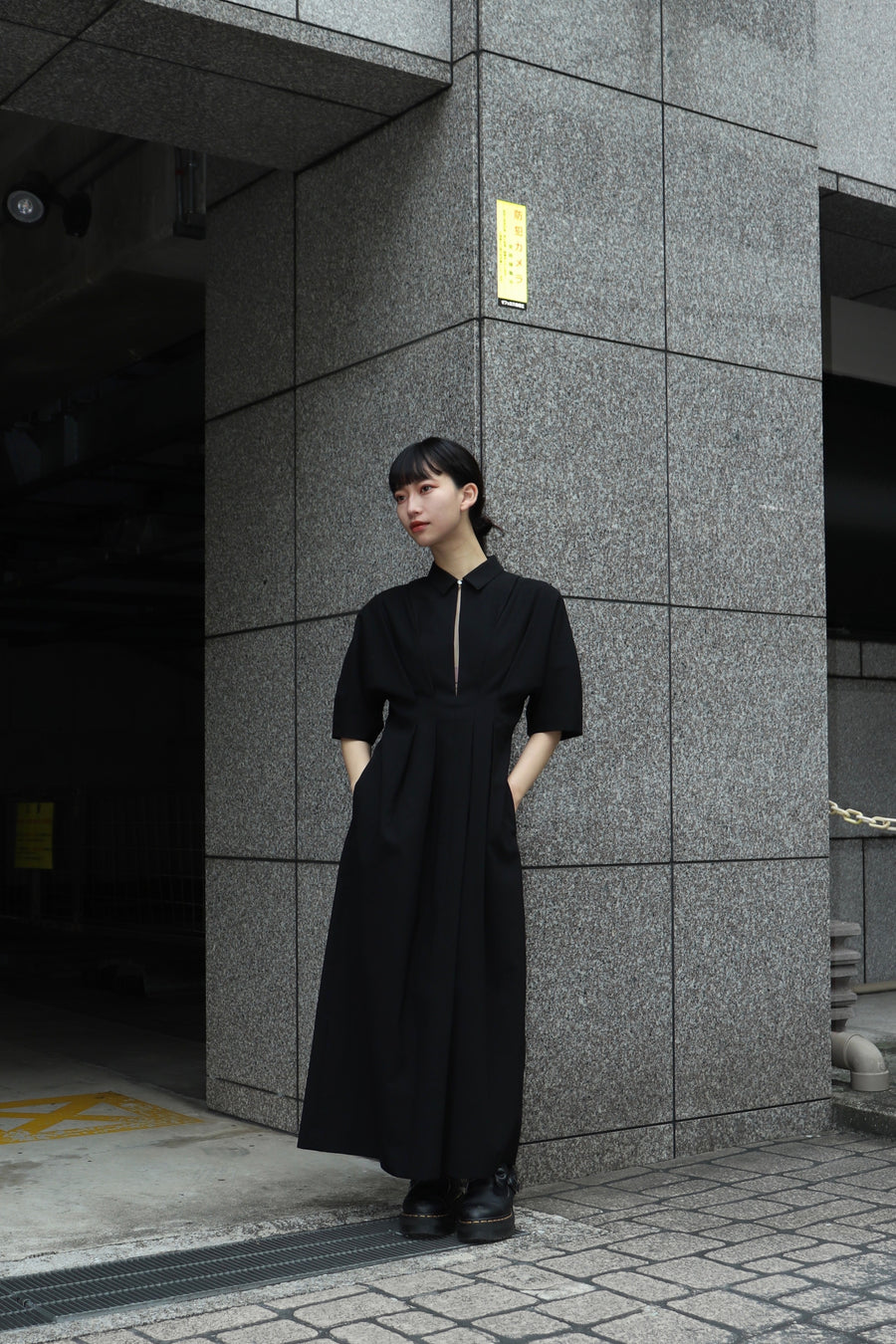 【25ss先行予約】BELPER  2025ss TUCKED SHIRT DRESS(BLACK) ※2月入荷予定予約品