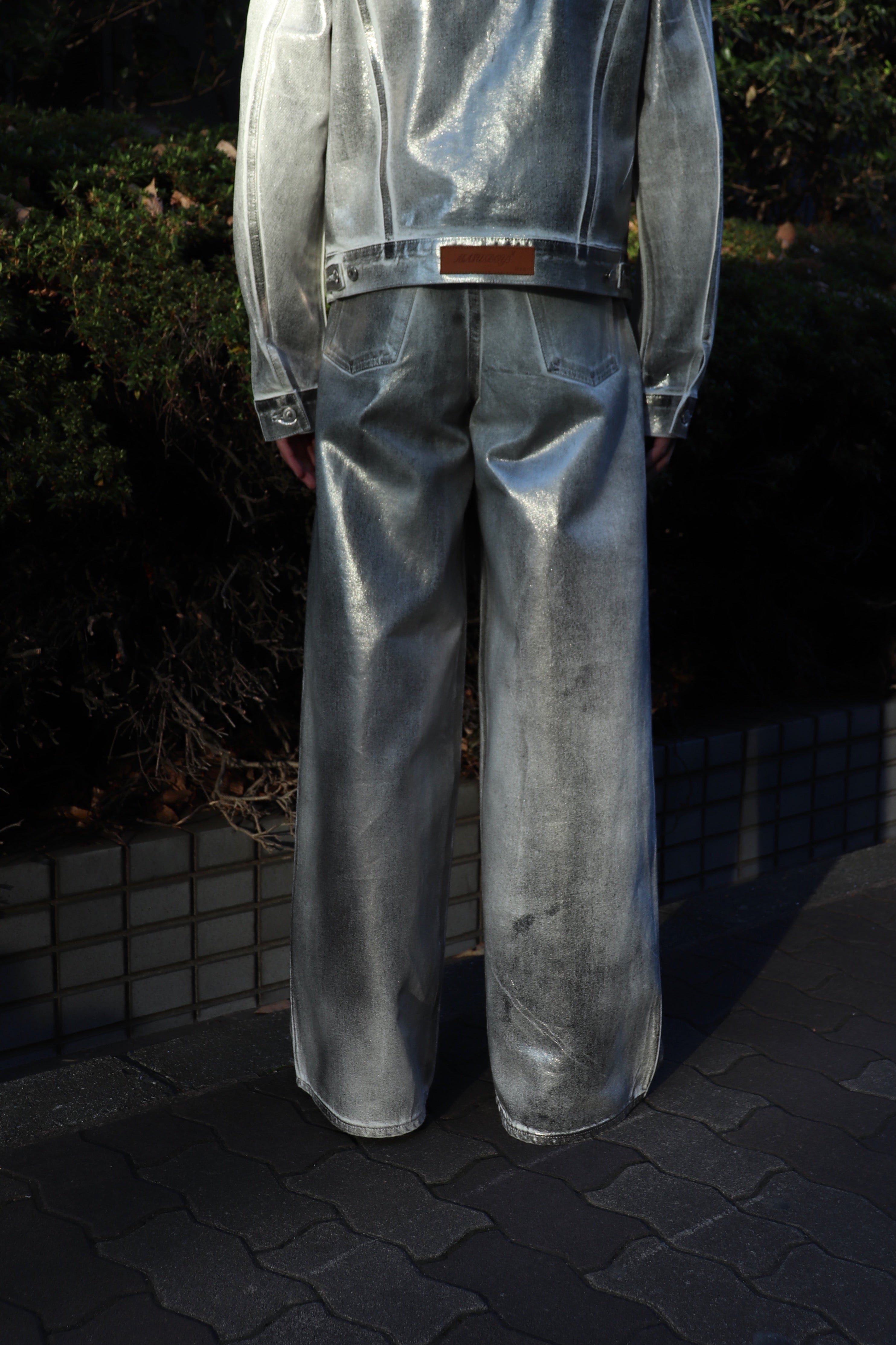 MASU(エムエーエスユー)のMASU BOYS” EMBLEM BAGGY JEANS SILVERの通販