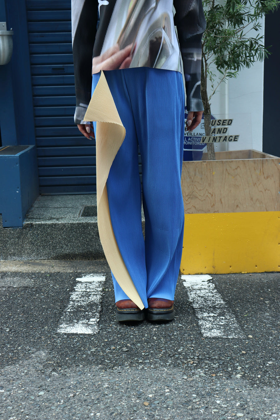 kotohayokozawa  PLEATD PANTS(BLUE)