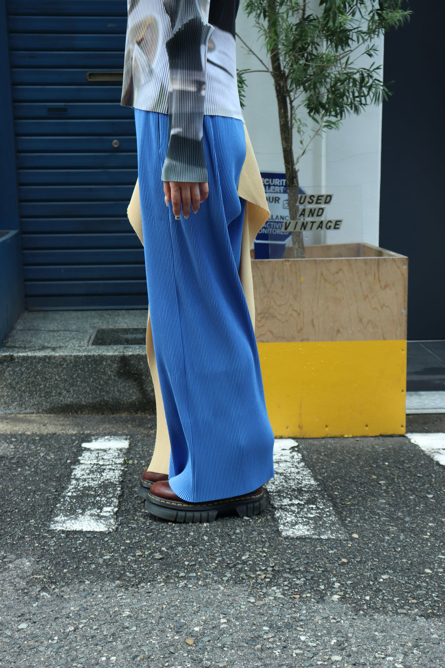 kotohayokozawa  PLEATD PANTS(BLUE)