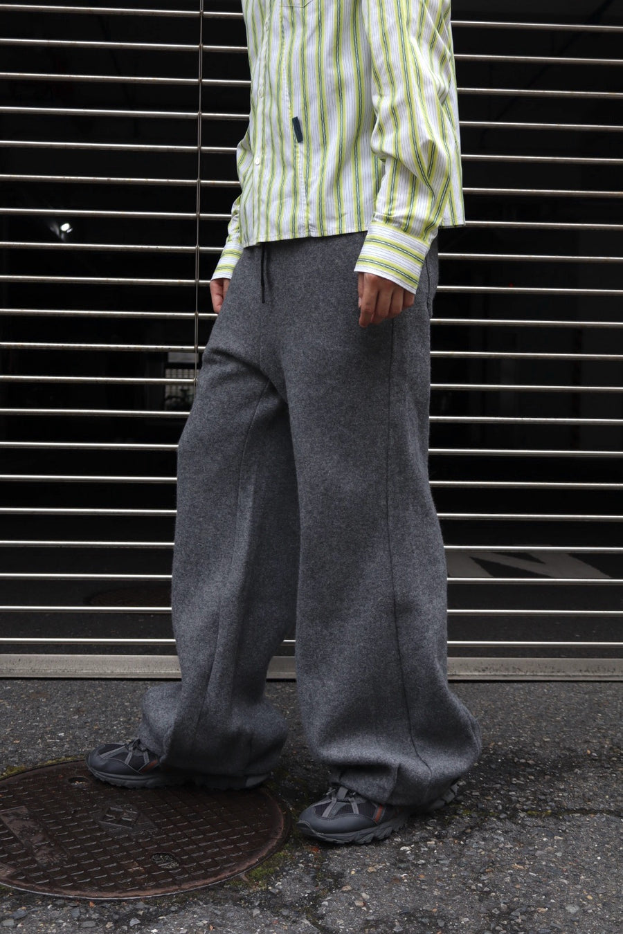 NAMESAKE  ASTRO JOGGER(ASH GRAY)