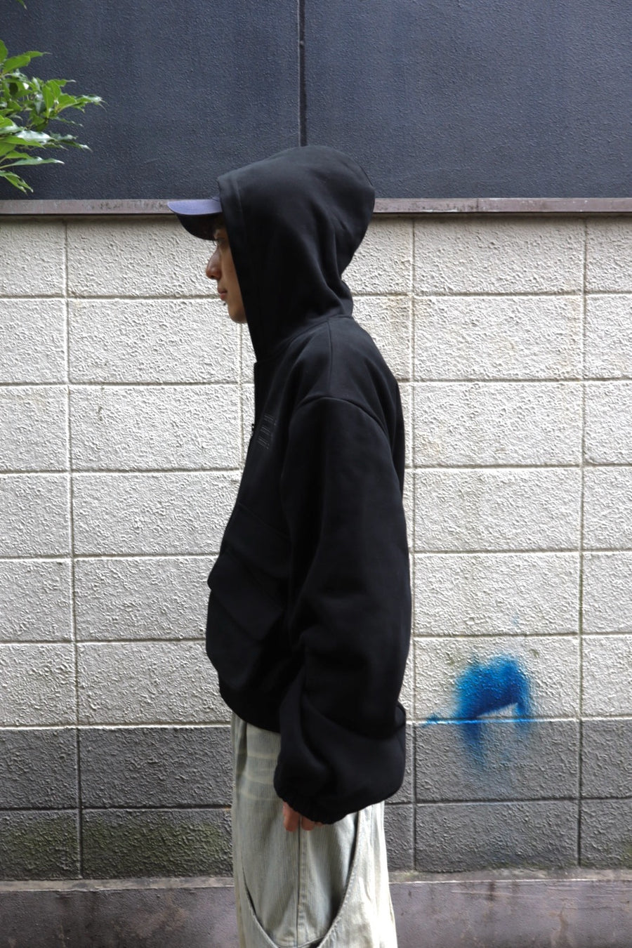 NAMESAKE  HUGO GLOBE ZIP HOODIE(EUPHORIC BLACK)