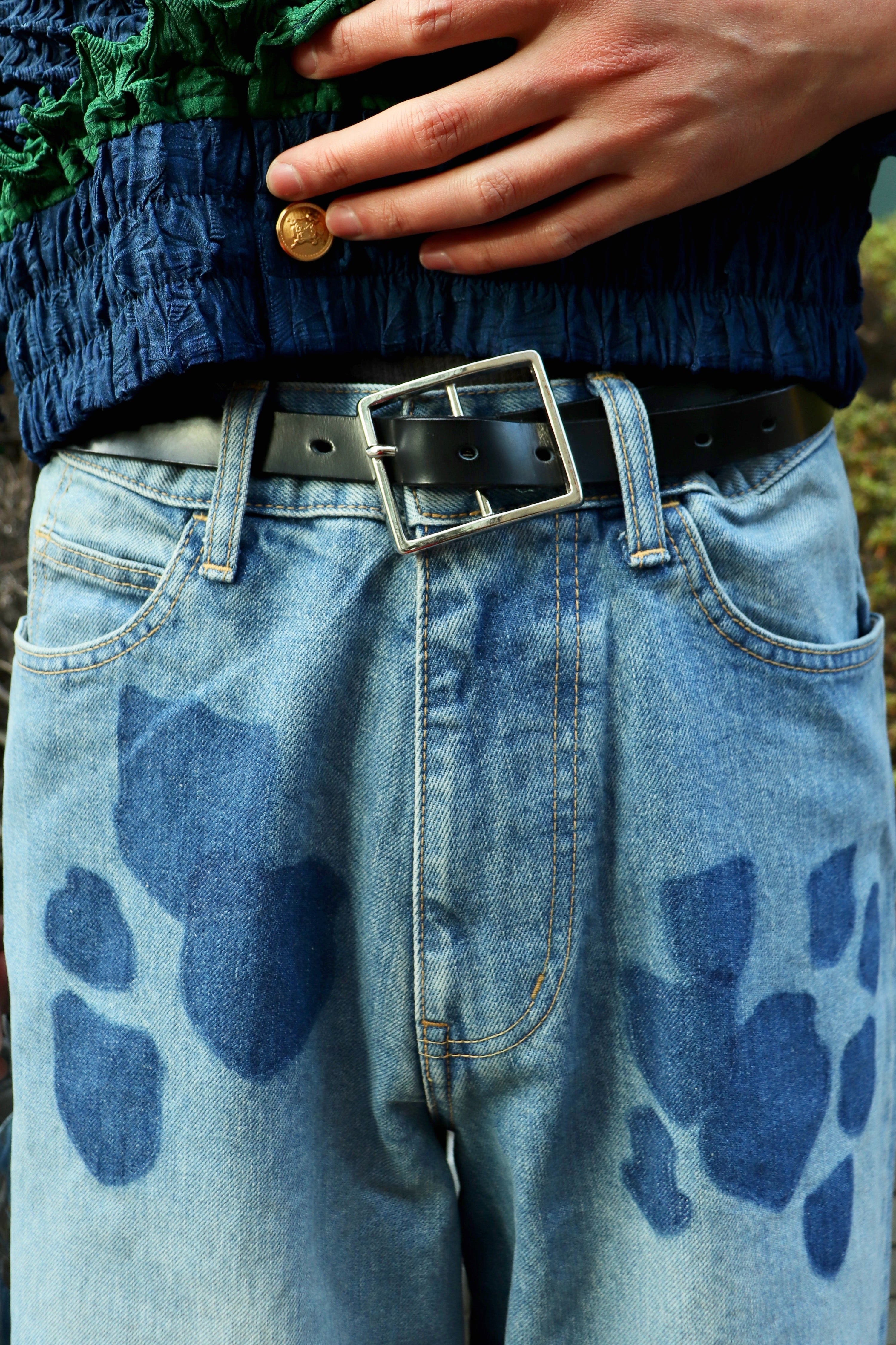 MASU(エムエーエスユー)の“MASU BOYS” EMBLEM BAGGY JEANS INDIGOの 