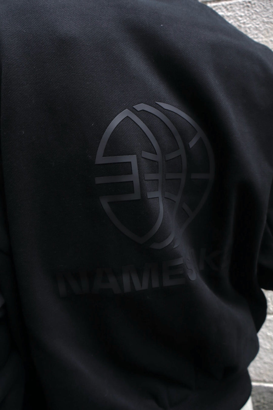 NAMESAKE  HUGO GLOBE ZIP HOODIE(EUPHORIC BLACK)