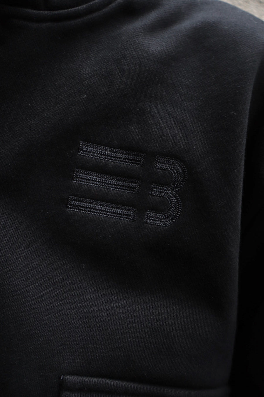 NAMESAKE  HUGO GLOBE ZIP HOODIE(EUPHORIC BLACK)