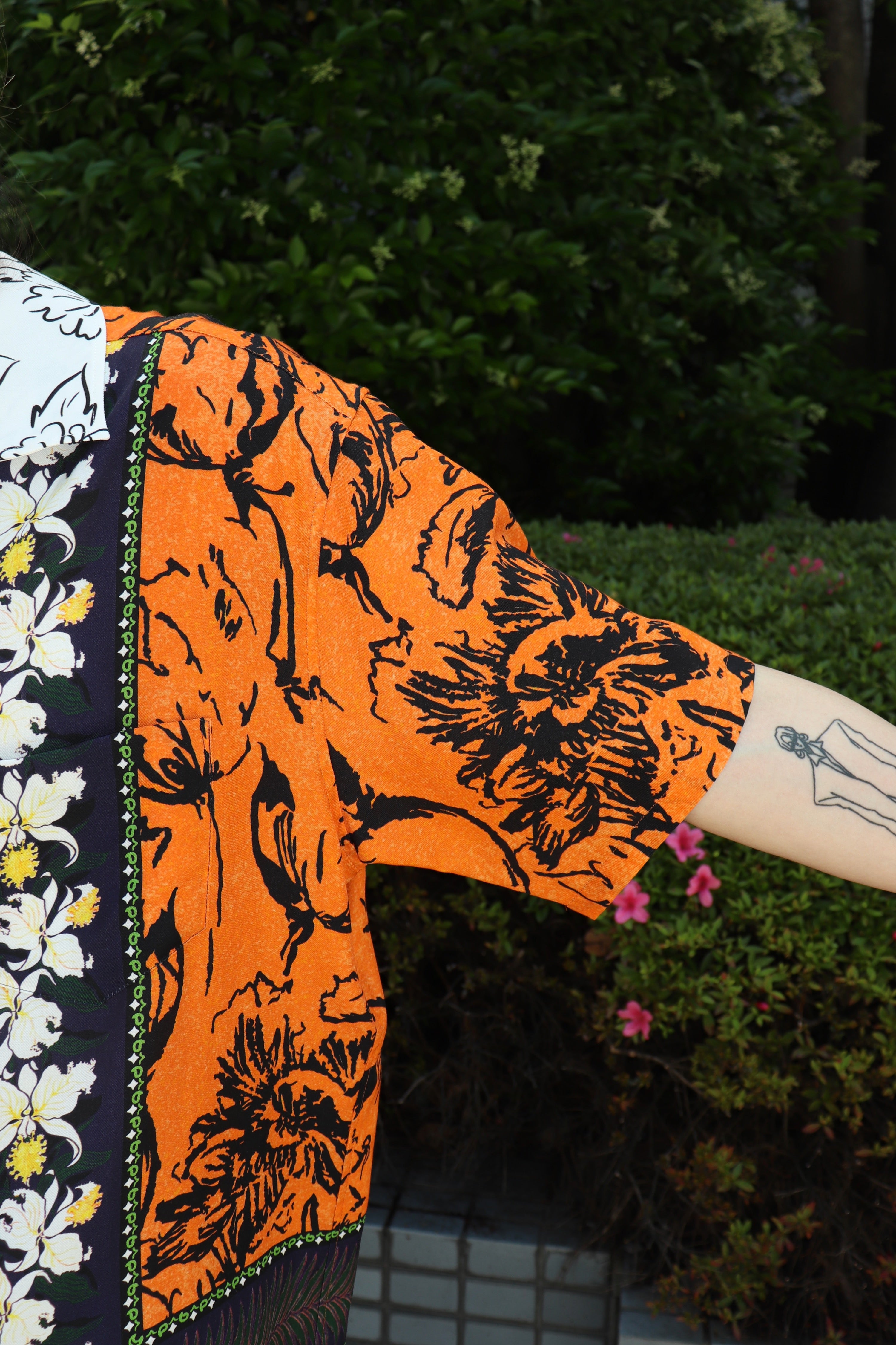 TOGA VIRILIS(トーガ ビリリース)のCupra cotton twill print shirt ORANGEの通販｜PALETTE  art aliveのオンラインショップ – PALETTE art alive ONLINE STORE