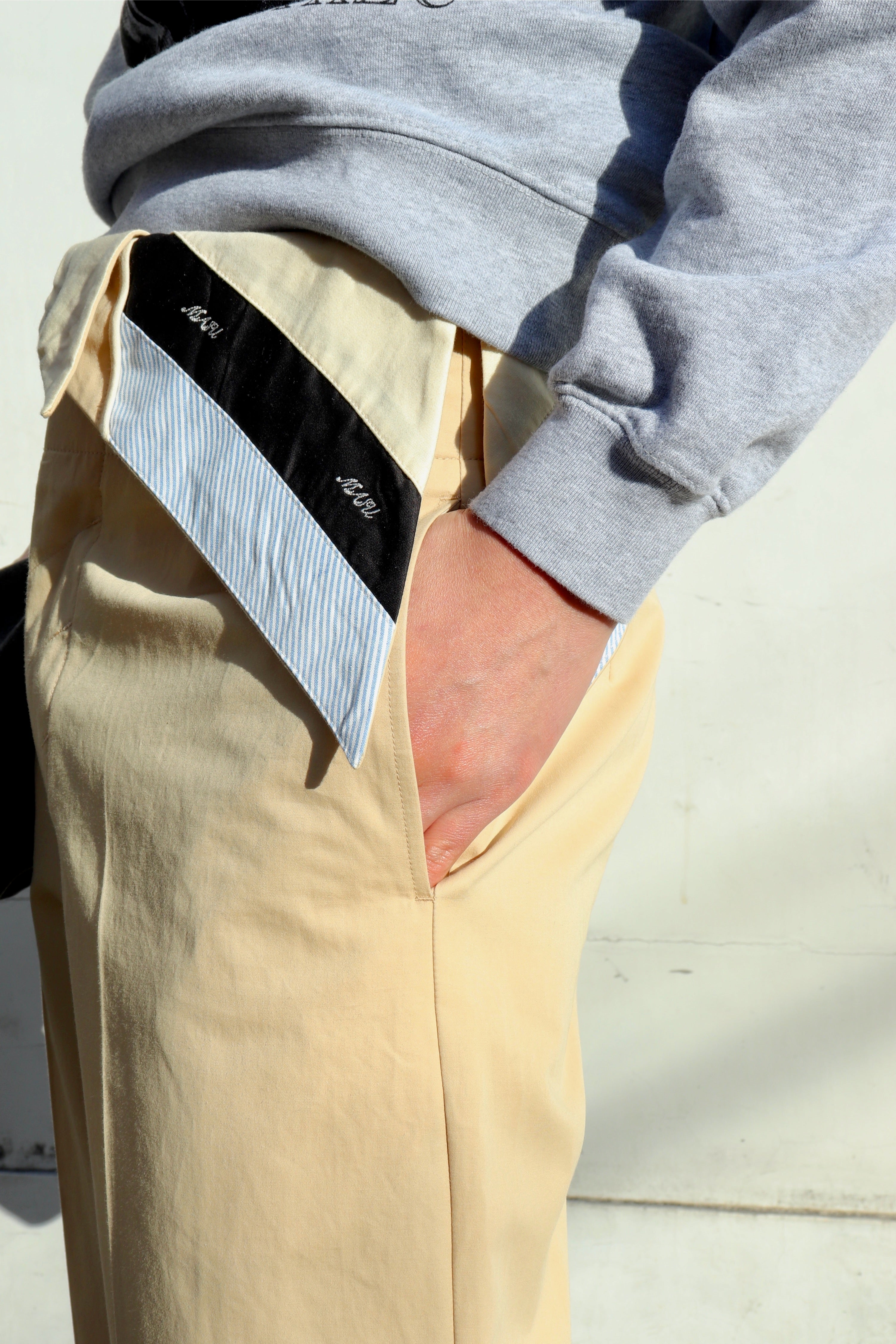 パンツ MASU FOLDED BELT TROUSERS(PEANUTS) MASU(エムエーエスユー)のFOLDED BELT TROUSERS PEANUTSの通販