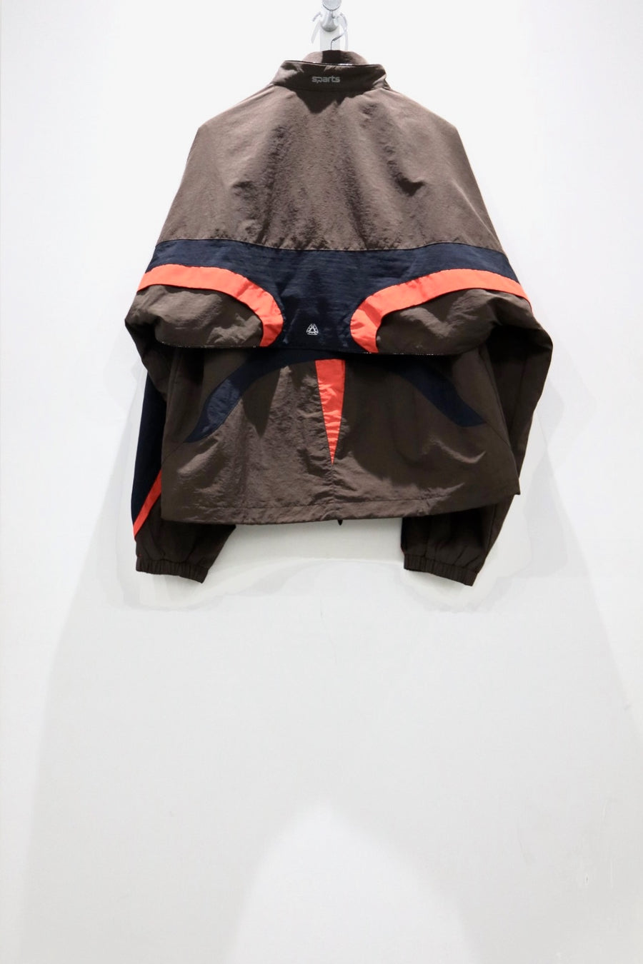 NAMESAKE  LINEAGE WINDBREAKER(SOIL BROWN)