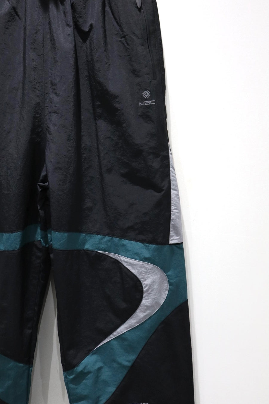 NAMESAKE  LINEAGE WARMUP PANTS(EUPHORIC BLACK)