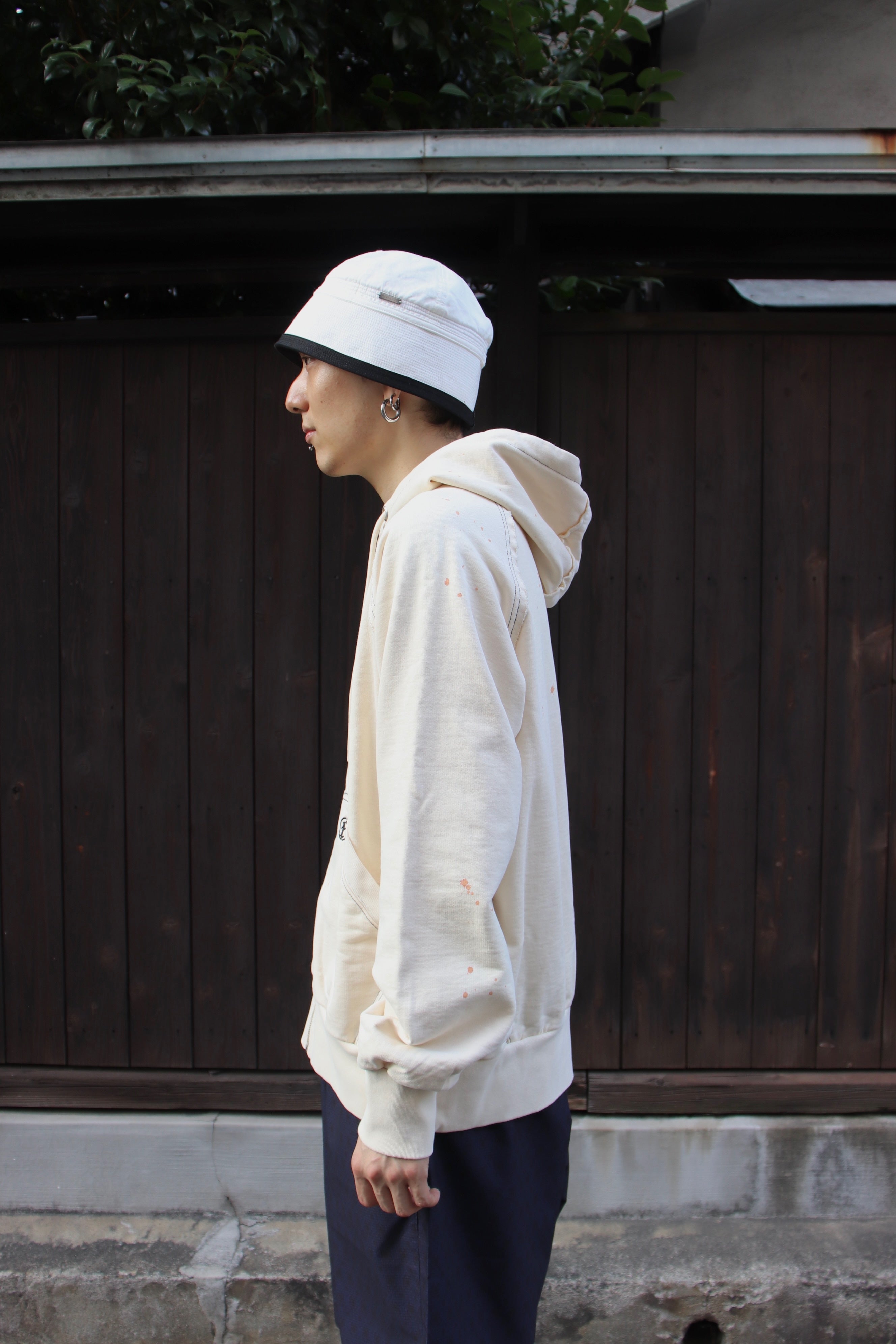 FAF(エフエーエフ)のAGED ZIP UP HOODIE ECRUの通販｜PALETTE art