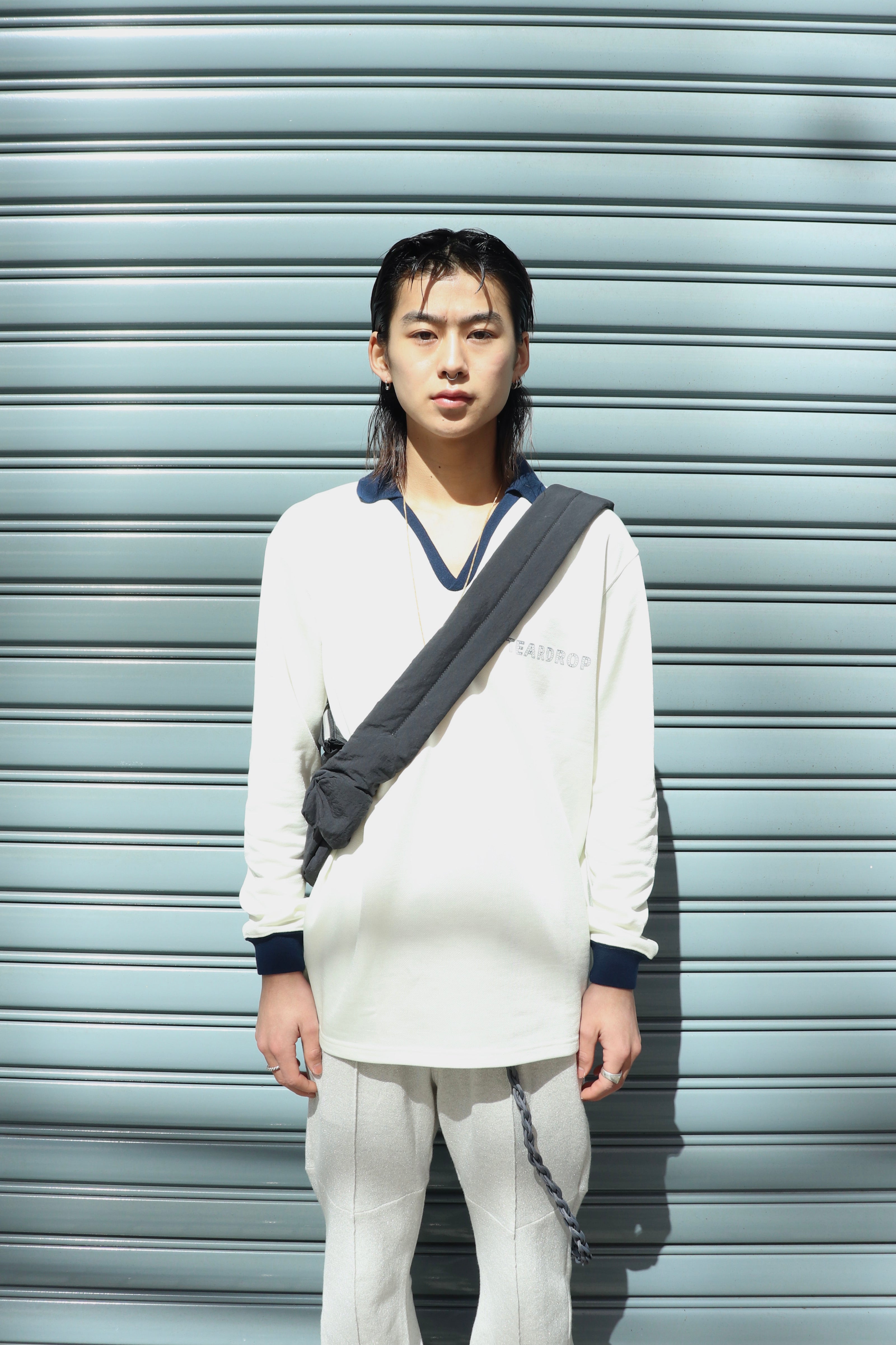 Taiga Igari(タイガ イガリ)のTwo-Tone Racing Shirt OFF WHITE NAVYの