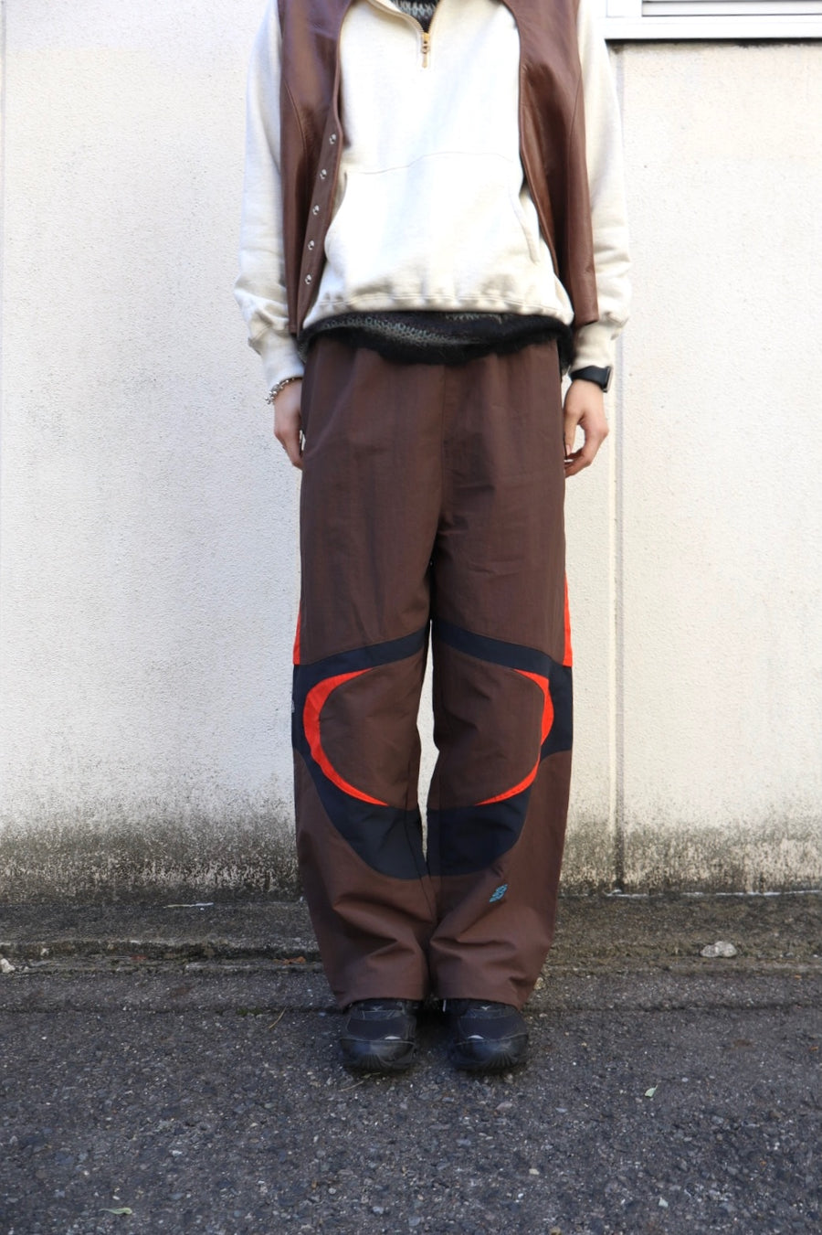 NAMESAKE  LINEAGE WARMUP PANTS(SOIL BROWN)