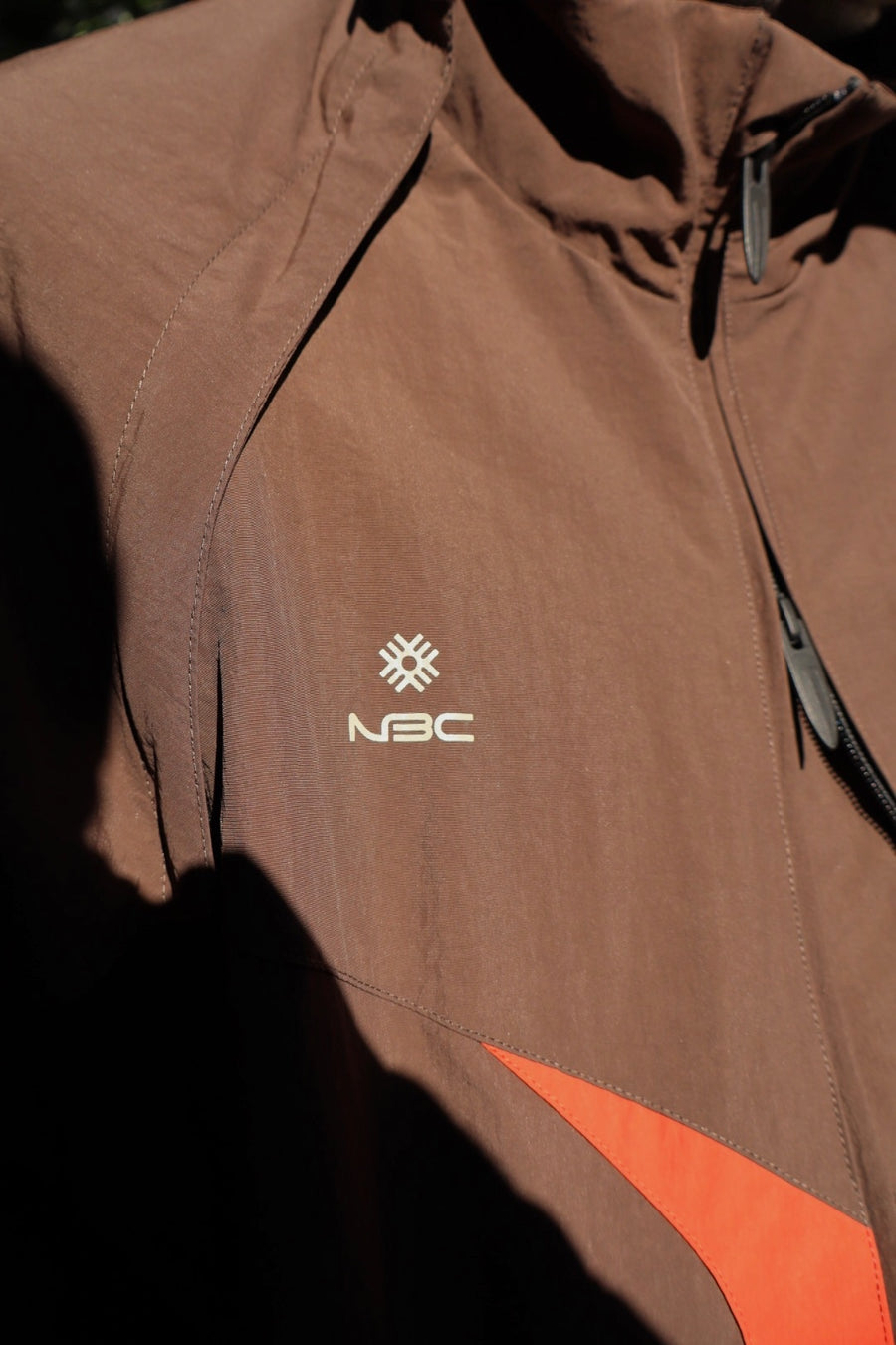 NAMESAKE  LINEAGE WINDBREAKER(SOIL BROWN)