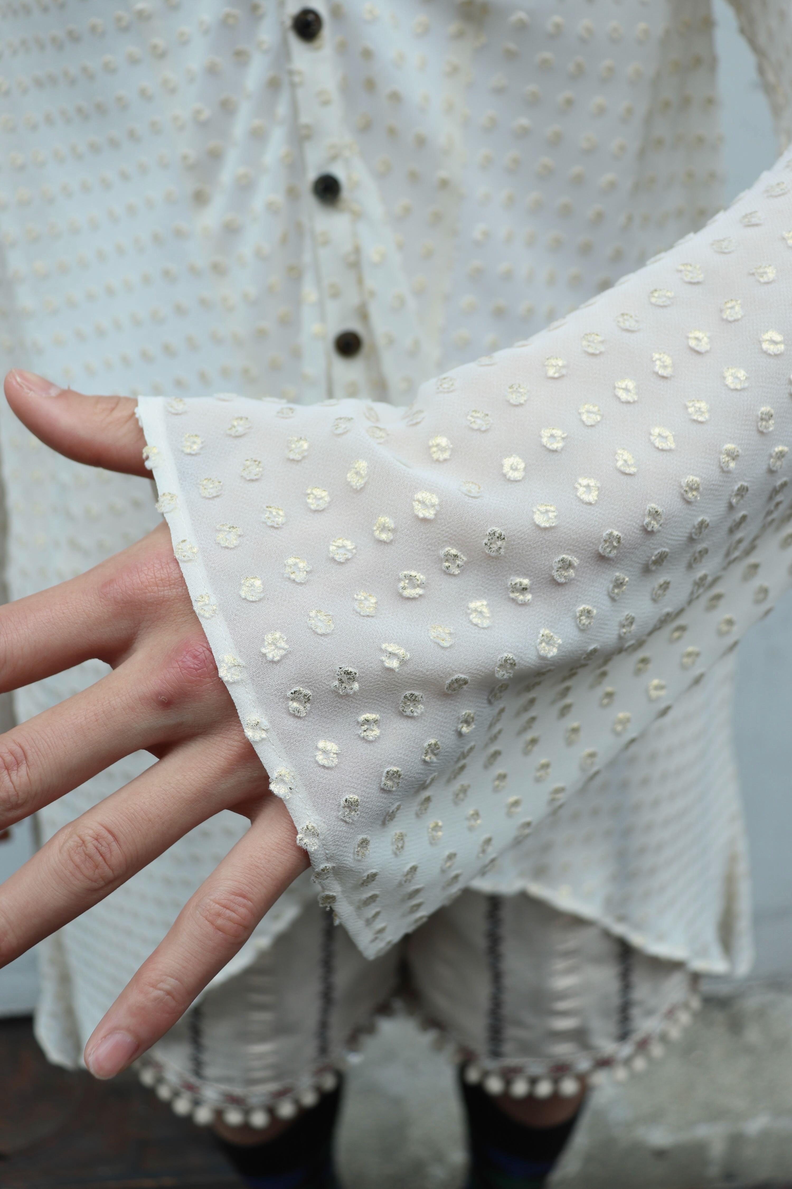 SUGARHILL(シュガーヒル)のTWINKLE SHEER DRAPE SHIRT ECRUの通販 