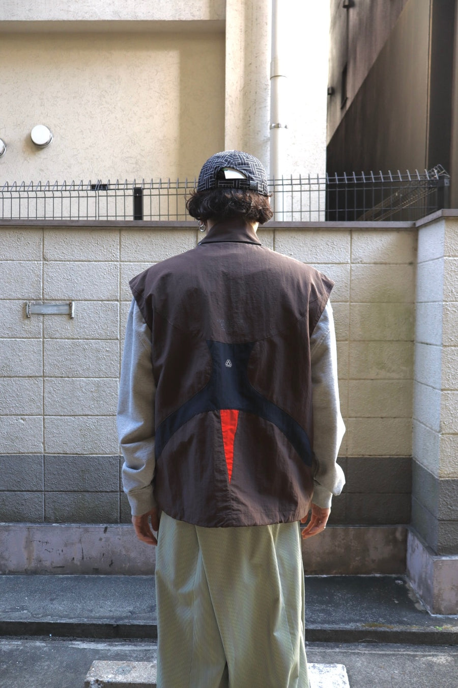 NAMESAKE  LINEAGE WINDBREAKER(SOIL BROWN)