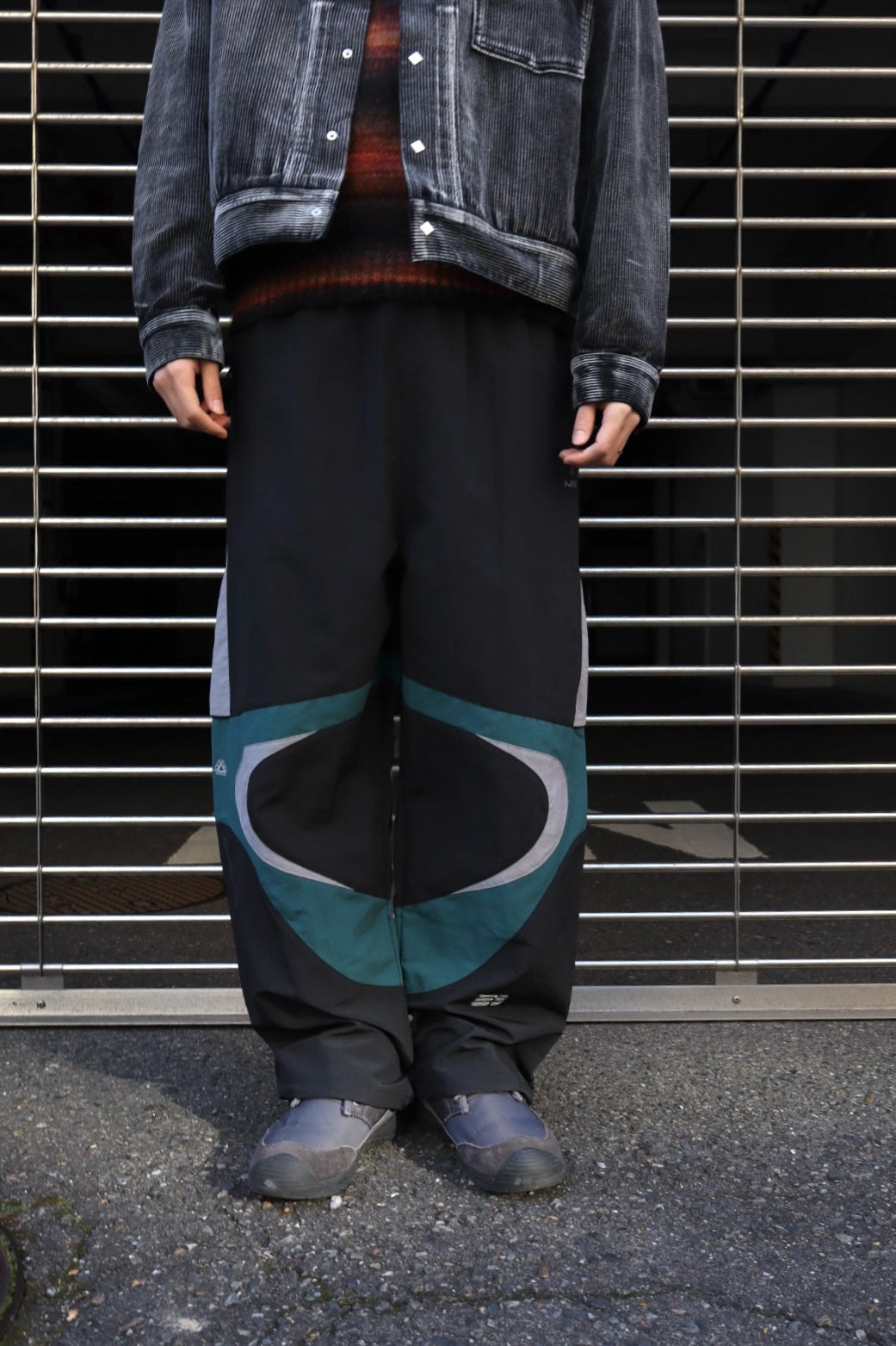 NAMESAKE(ネイムセイク)のLINEAGE WARMUP PANTS EUPHORIC BLACKの通販