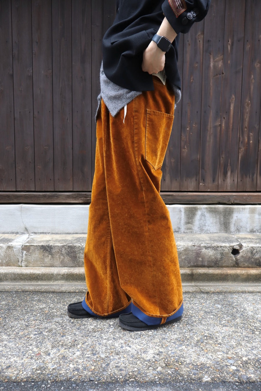 BED j.w. FORD  every one(BROWN)