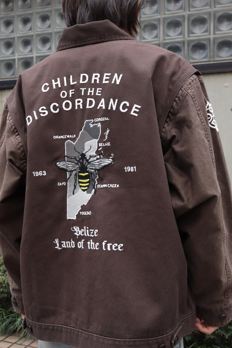 Children of the discordance  DICKEIS SOUVENIR JACKET(BROWN)