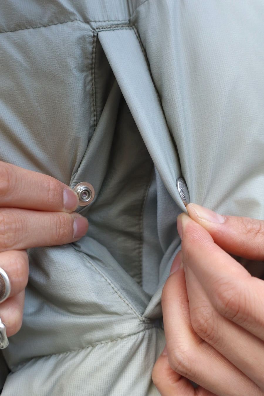 SUGARHILL  PUFFER REVERSIVLE VEST(SAGE × BLACK)