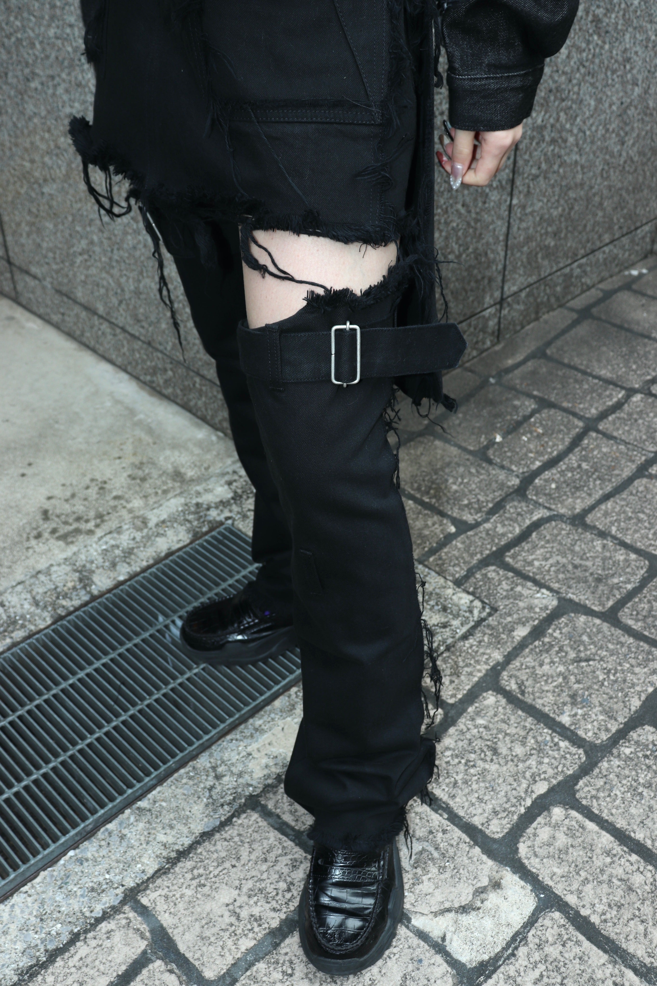 Voltage Control Filter(VOC)のLeg Cutout Bondage Denim Skirt