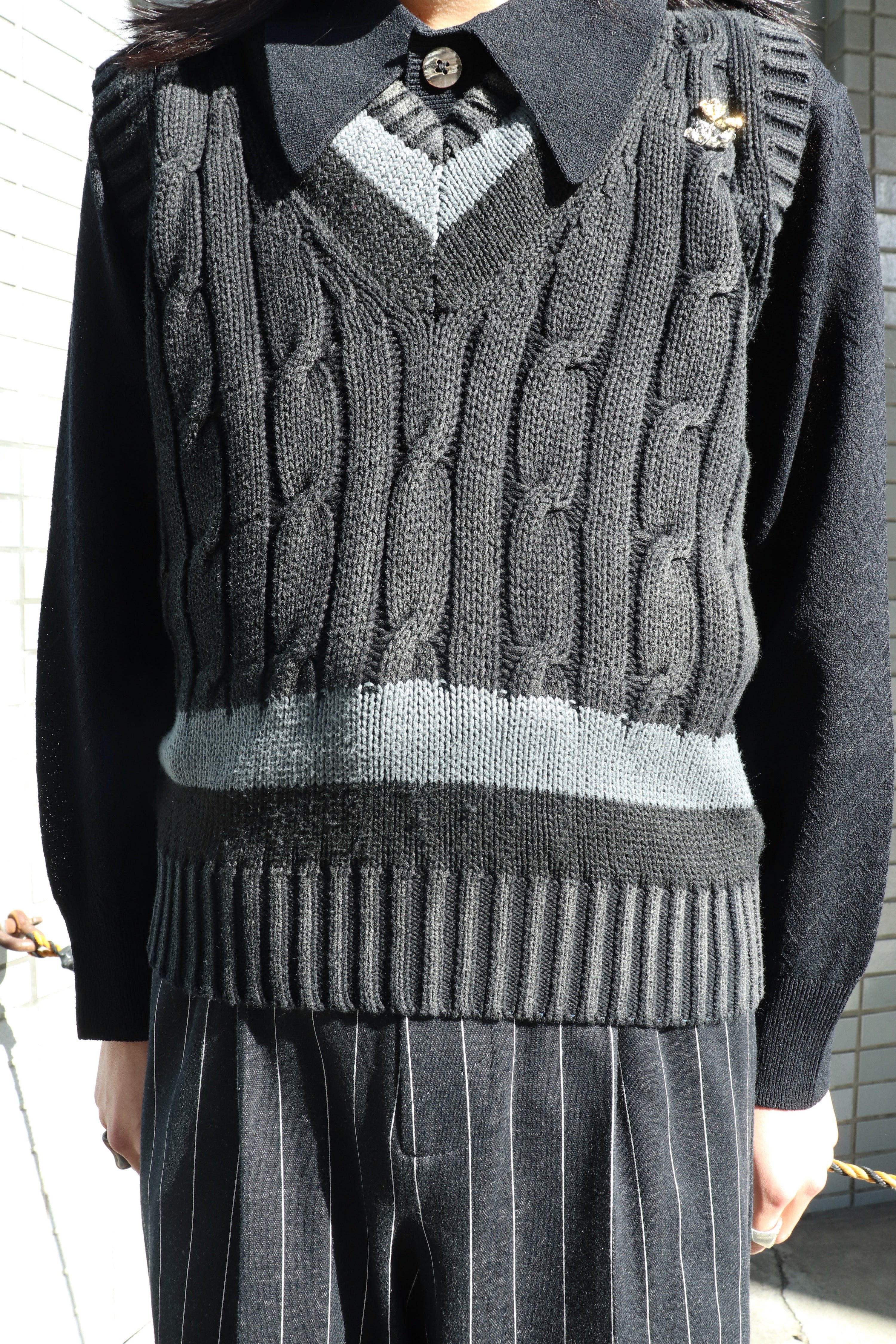 MASU(エムエーエスユー)のDECAYED SCHOOL KNIT VEST BLACKの通販