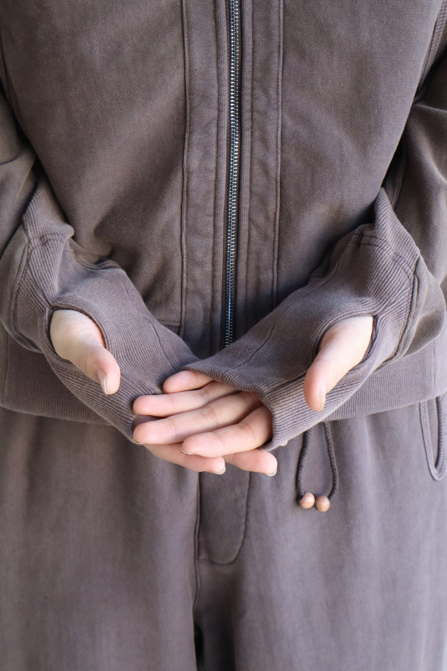 JIAN YE  25 HOODIE(BROWN)