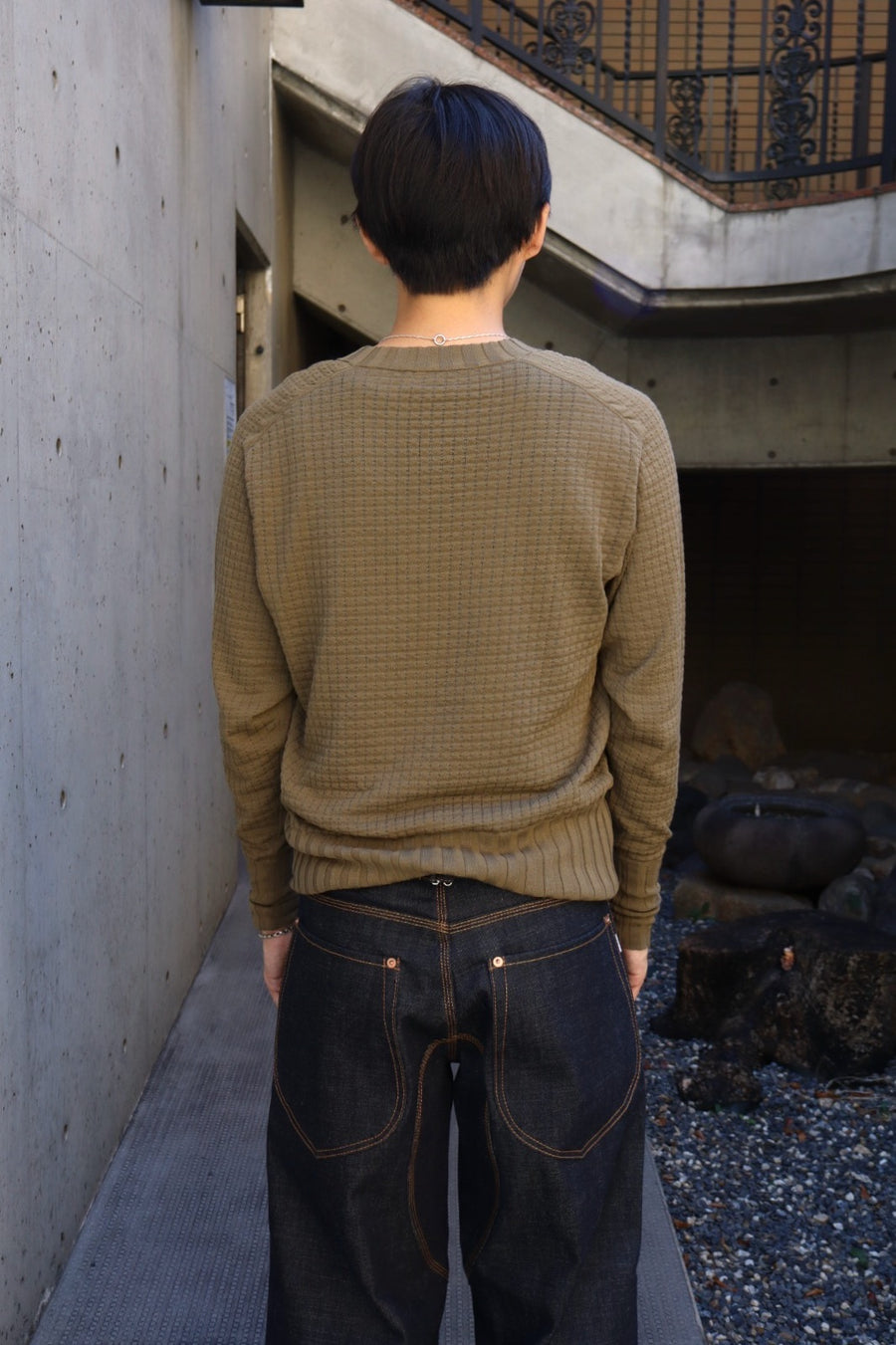 RIKU UMEHARA  WAFFLE V NECK KNIT PULLOVER(KHAKI)