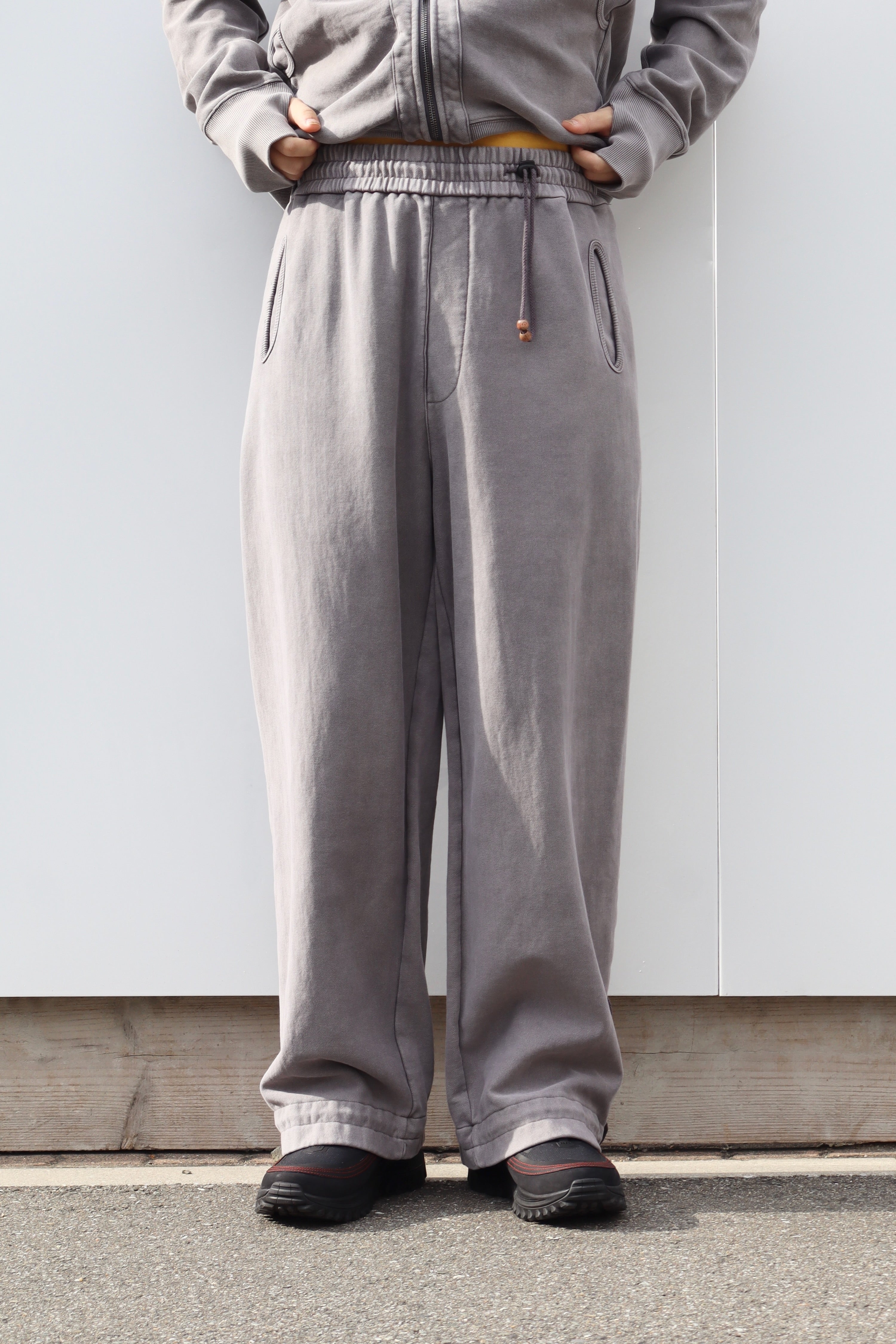 JIAN YE(ジェンイェ)の25 PANTS GRAY(パンツ)の通販｜PALETTE art