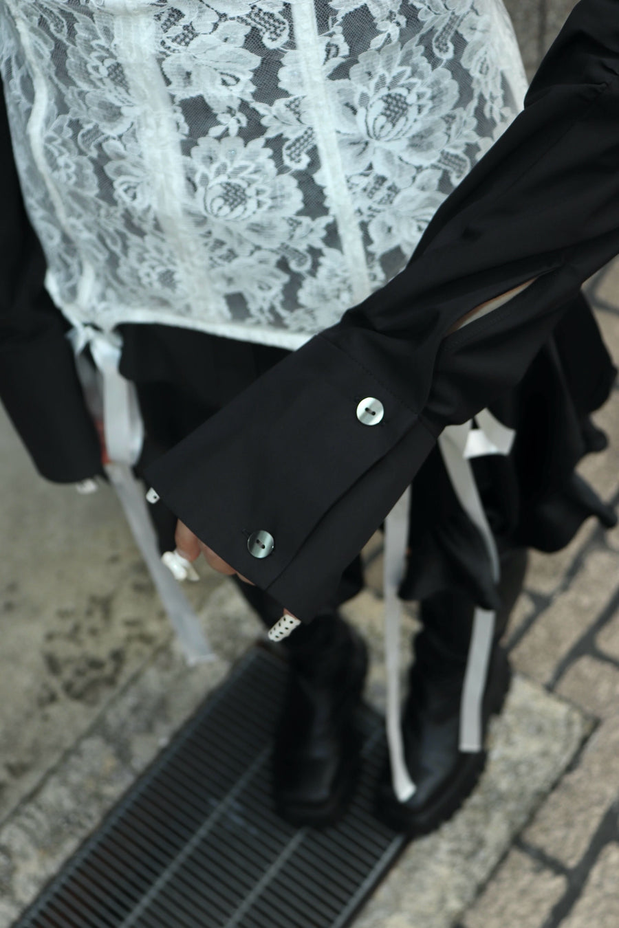 SHIORI MIKATA  square cut puff-sleeve shirts(BLACK)