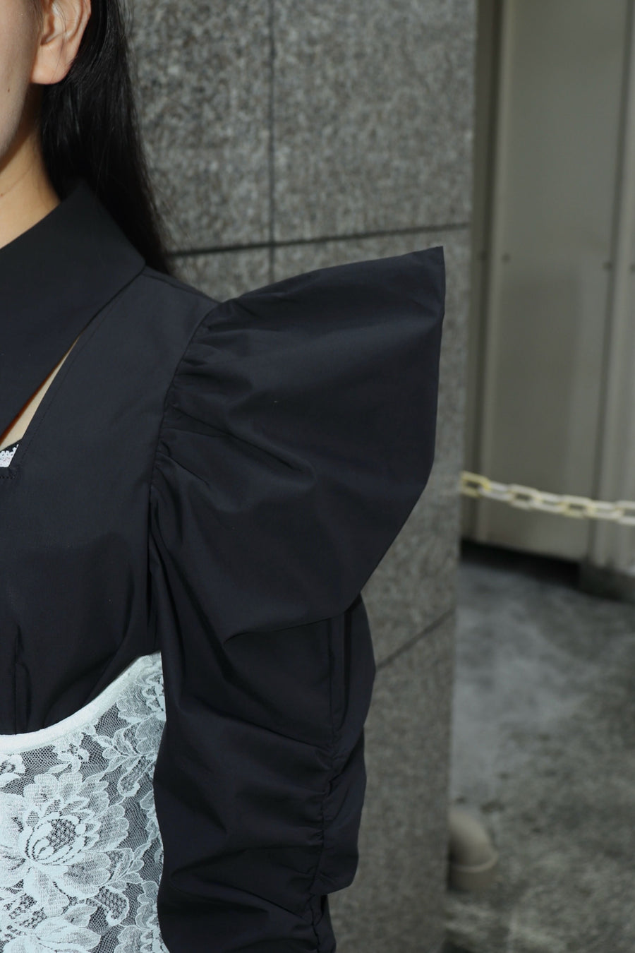 SHIORI MIKATA  square cut puff-sleeve shirts(BLACK)